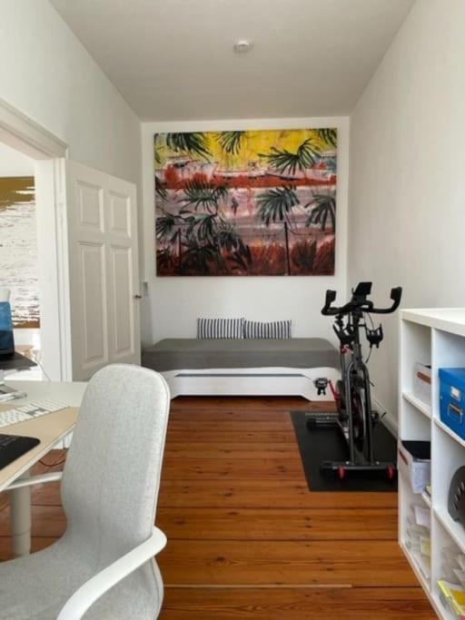 Wunderschoene, Grosszuegige Altbauwohnung In Mitte Appartement Berlijn