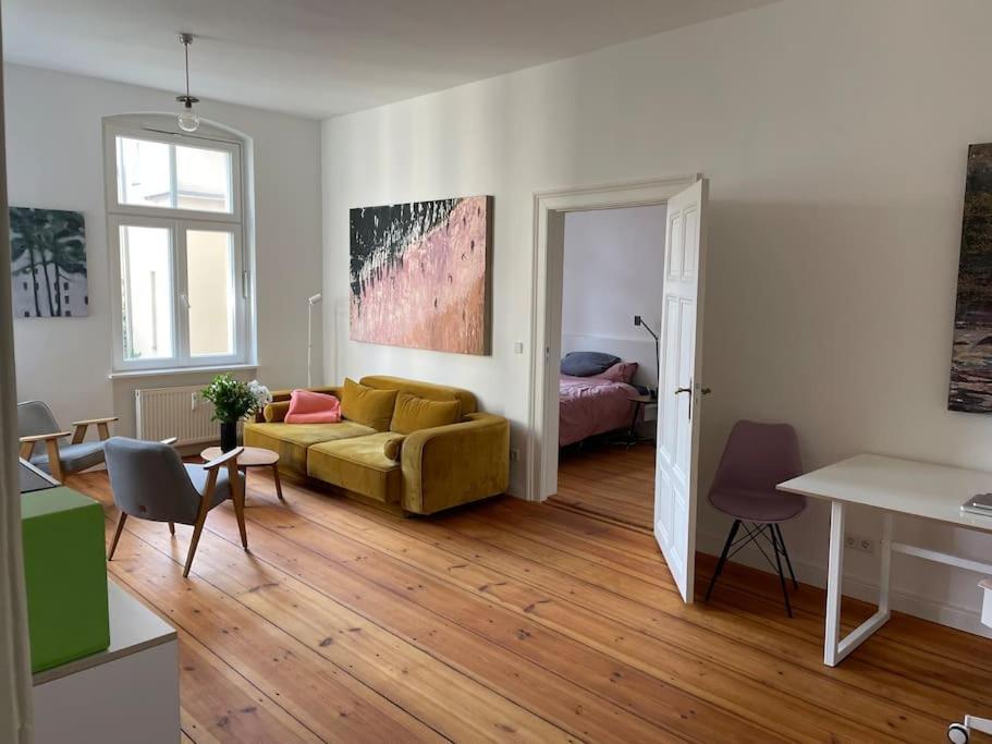 Wunderschoene, Grosszuegige Altbauwohnung In Mitte *